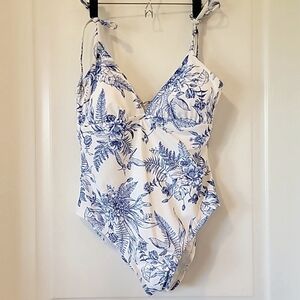 🍃 Kona Sol one-piece swimsuit Sz L